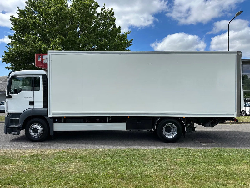 MAN TGS 18.360 FRIGOBLOCK FK25 MULTITEMP + LIFT / LADEBORDWAND 2000 KG + EURO 6 + AIRCO - Hűtős teherautó: 2 kép. MAN TGS 18.360 FRIGOBLOCK FK25 MULTITEMP + LIFT / LADEBORDWAND 2000 KG + EURO 6 + AIRCO - Hűtős teherautó: 2 kép.
