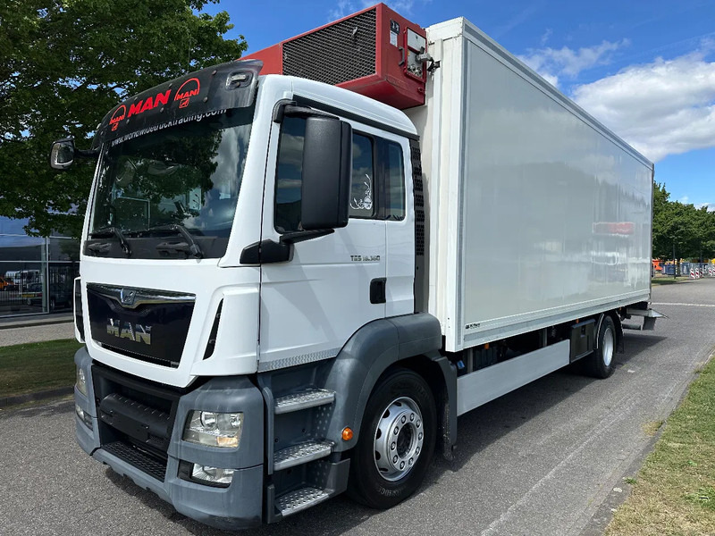 MAN TGS 18.360 FRIGOBLOCK FK25 MULTITEMP + LIFT / LADEBORDWAND 2000 KG + EURO 6 + AIRCO - Hűtős teherautó: 1 kép. MAN TGS 18.360 FRIGOBLOCK FK25 MULTITEMP + LIFT / LADEBORDWAND 2000 KG + EURO 6 + AIRCO - Hűtős teherautó: 1 kép.