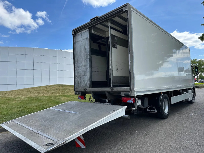 MAN TGS 18.360 FRIGOBLOCK FK25 MULTITEMP + LIFT / LADEBORDWAND 2000 KG + EURO 6 + AIRCO - Hűtős teherautó: 5 kép. MAN TGS 18.360 FRIGOBLOCK FK25 MULTITEMP + LIFT / LADEBORDWAND 2000 KG + EURO 6 + AIRCO - Hűtős teherautó: 5 kép.