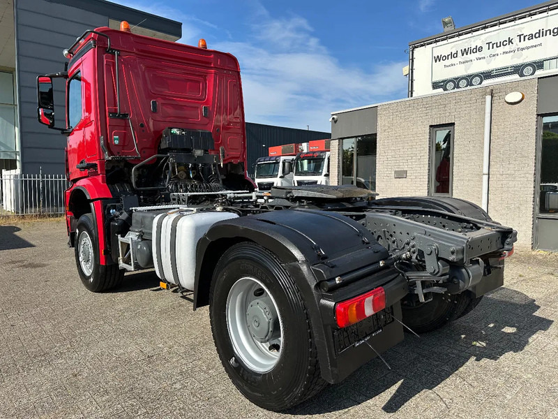 Mercedes-Benz Arocs 1842 4x4 ALLROAD + KIPPER HYDRAULIC + 334.231 KM + SPRING / SPRING + EURO 6 - Nyergesvontató: 3 kép. Mercedes-Benz Arocs 1842 4x4 ALLROAD + KIPPER HYDRAULIC + 334.231 KM + SPRING / SPRING + EURO 6 - Nyergesvontató: 3 kép.