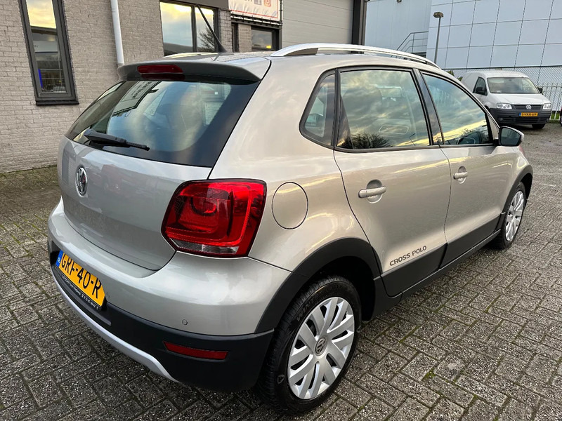 Volkswagen Polo 1.2 TSI CROSS + AUTOMATIC + 101.474 KM + APK/TUV - Hatchback: 5 kép. Volkswagen Polo 1.2 TSI CROSS + AUTOMATIC + 101.474 KM + APK/TUV - Hatchback: 5 kép.