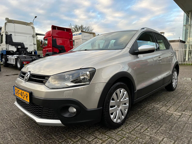 Volkswagen Polo 1.2 TSI CROSS + AUTOMATIC + 101.474 KM + APK/TUV - Hatchback: 1 kép. Volkswagen Polo 1.2 TSI CROSS + AUTOMATIC + 101.474 KM + APK/TUV - Hatchback: 1 kép.