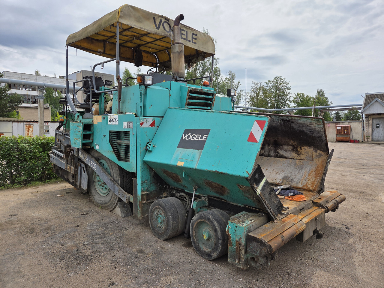 Vogele Super 1603, 6-83 - Útburkológép: 3 kép. Vogele Super 1603, 6-83 - Útburkológép: 3 kép.