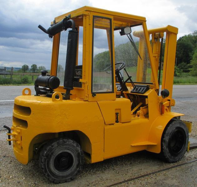 DV.3504/33 - Villás targonca: 1 kép. DV.3504/33 - Villás targonca: 1 kép.