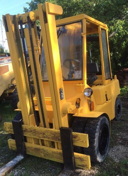 DV.3504/33 - Villás targonca: 3 kép. DV.3504/33 - Villás targonca: 3 kép.