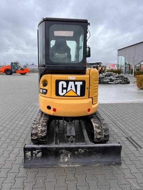 CAT 303 E CR - Minikotró: 3 kép. CAT 303 E CR - Minikotró: 3 kép.