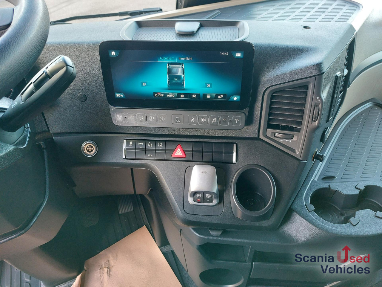 MERCEDES-BENZ 1845L Edscha - NUR KOMPLETT m. ANH.!!! - Ponyvás teherautó: 3 kép. MERCEDES-BENZ 1845L Edscha - NUR KOMPLETT m. ANH.!!! - Ponyvás teherautó: 3 kép.