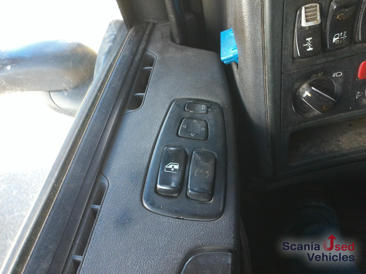 SCANIA R 420 LA4x2MEB Volumen MEGA Jumbo Vollluft - Nyergesvontató: 5 kép. SCANIA R 420 LA4x2MEB Volumen MEGA Jumbo Vollluft - Nyergesvontató: 5 kép.