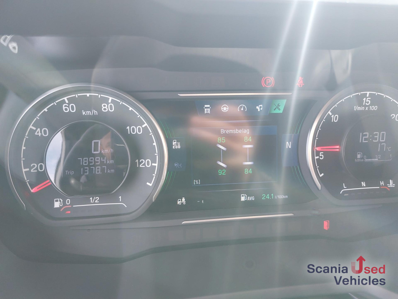 SCANIA R 460 A4x2NA - Kipphydraulik!!! - Nyergesvontató: 5 kép. SCANIA R 460 A4x2NA - Kipphydraulik!!! - Nyergesvontató: 5 kép.