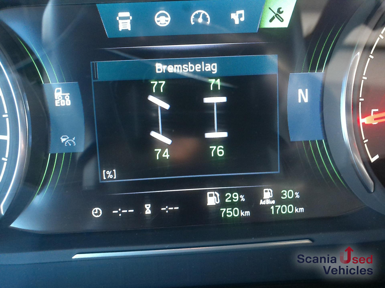 SCANIA R 460 A4x2NA - Nyergesvontató: 5 kép. SCANIA R 460 A4x2NA - Nyergesvontató: 5 kép.