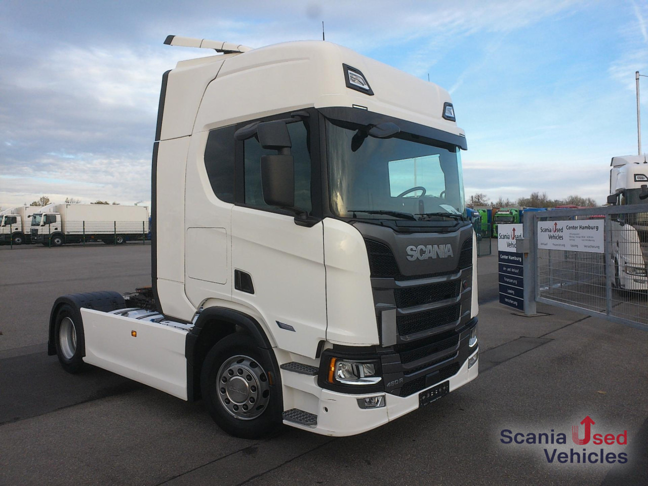 SCANIA R 460 A4x2NA - Nyergesvontató: 1 kép. SCANIA R 460 A4x2NA - Nyergesvontató: 1 kép.