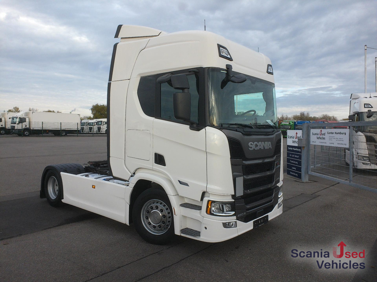 SCANIA R 460 A4x2NA - Nyergesvontató: 1 kép. SCANIA R 460 A4x2NA - Nyergesvontató: 1 kép.