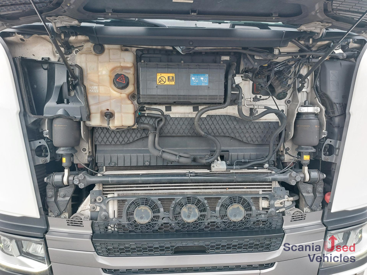 SCANIA R 460 A4x2NA, SUPER, Navi, Standklima lízing SCANIA R 460 A4x2NA, SUPER, Navi, Standklima: 13 kép. SCANIA R 460 A4x2NA, SUPER, Navi, Standklima lízing SCANIA R 460 A4x2NA, SUPER, Navi, Standklima: 13 kép.