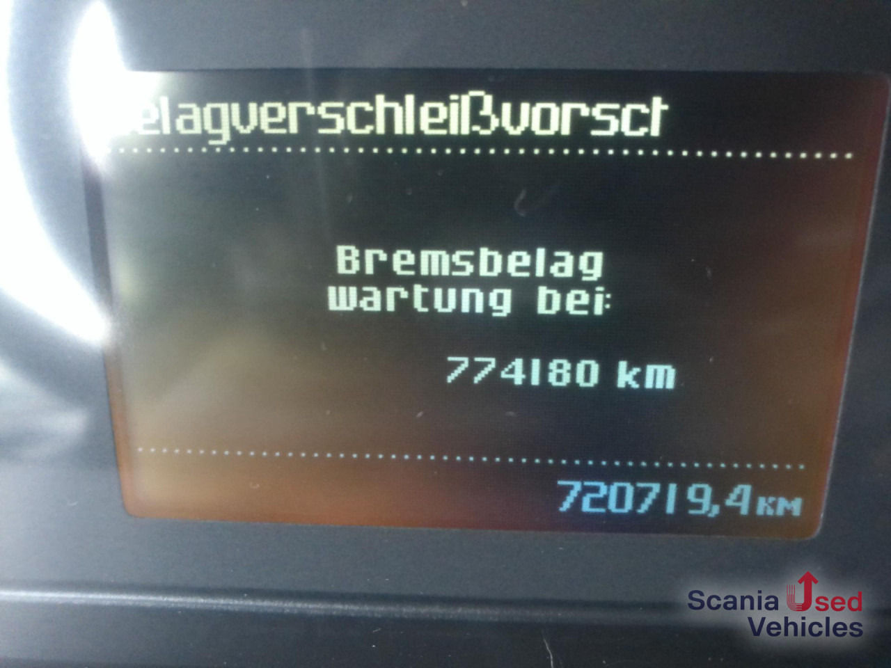 VOLVO FM 410 SZM ohne Kompressor - Nyergesvontató: 3 kép. VOLVO FM 410 SZM ohne Kompressor - Nyergesvontató: 3 kép.