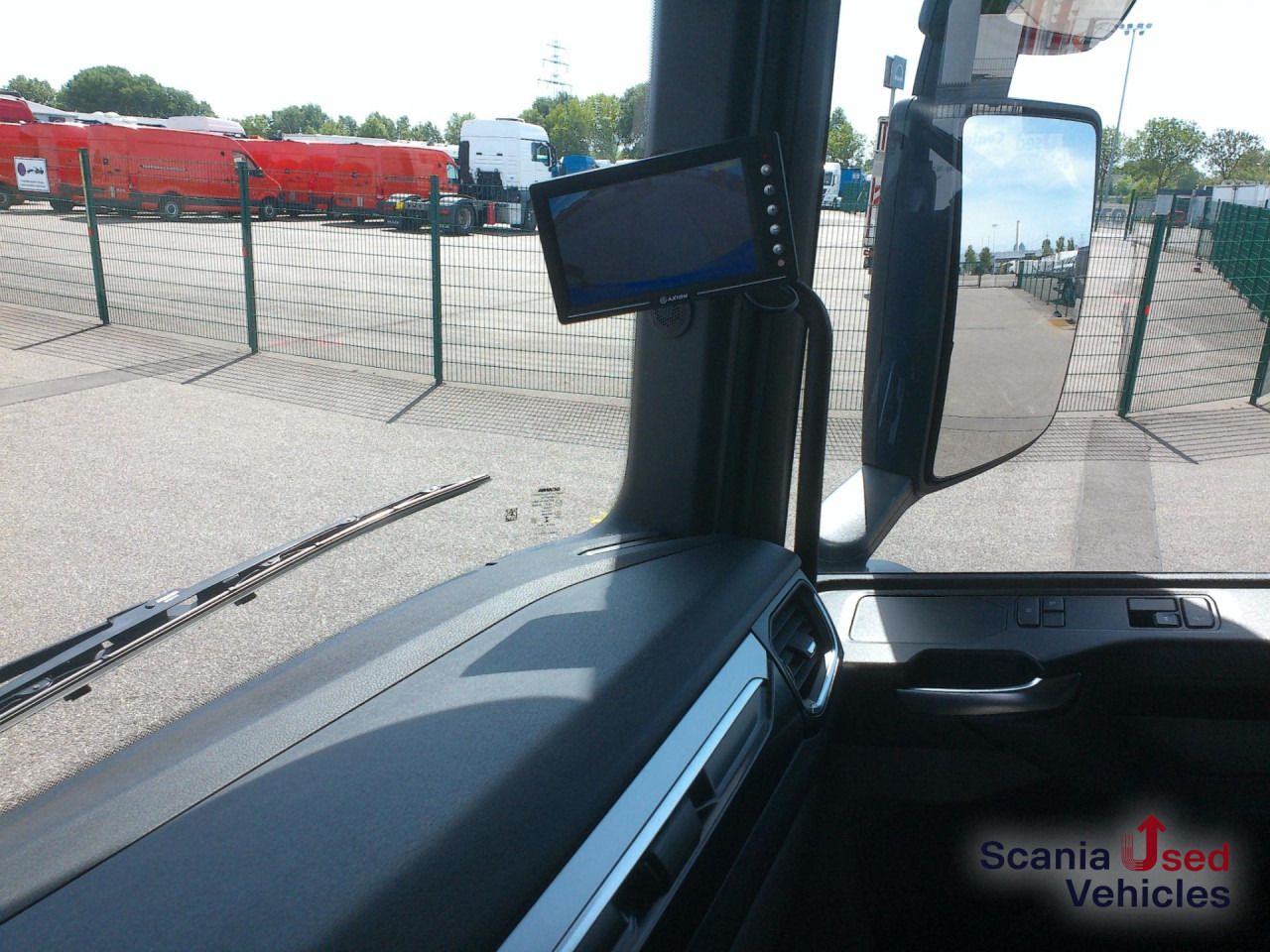 SCANIA R 450 B6x2*4NB Multiwechsler - Cserefelépítményes teherautó: 3 kép. SCANIA R 450 B6x2*4NB Multiwechsler - Cserefelépítményes teherautó: 3 kép.