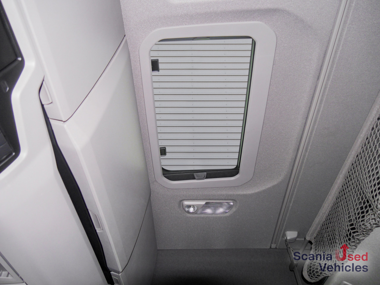 SCANIA R 460 A4x2EB - SUPER - - Nyergesvontató: 3 kép. SCANIA R 460 A4x2EB - SUPER - - Nyergesvontató: 3 kép.