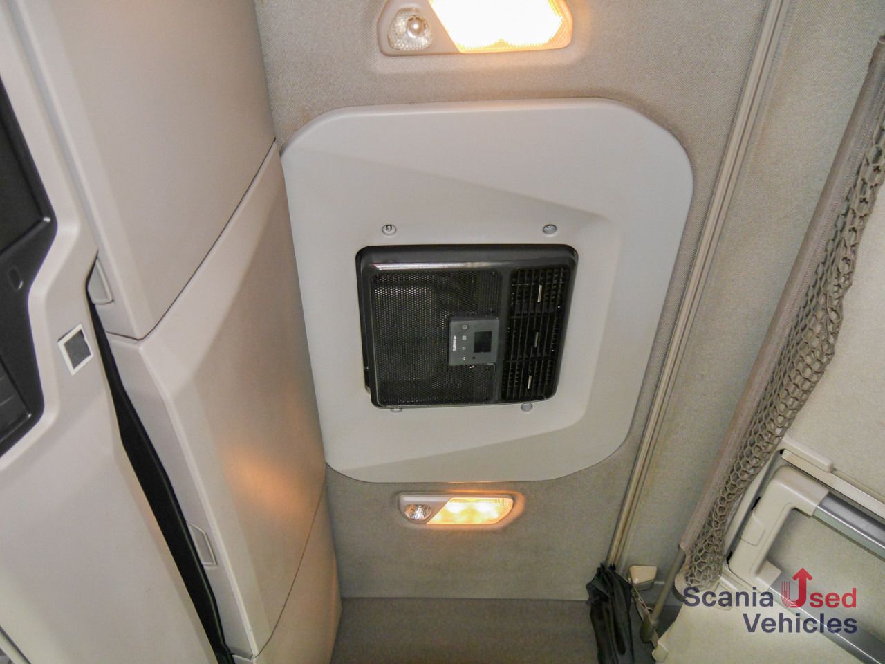 SCANIA R 450 B6x2NB - Schaltgetriebe / LBW - - Cserefelépítményes teherautó: 2 kép. SCANIA R 450 B6x2NB - Schaltgetriebe / LBW - - Cserefelépítményes teherautó: 2 kép.