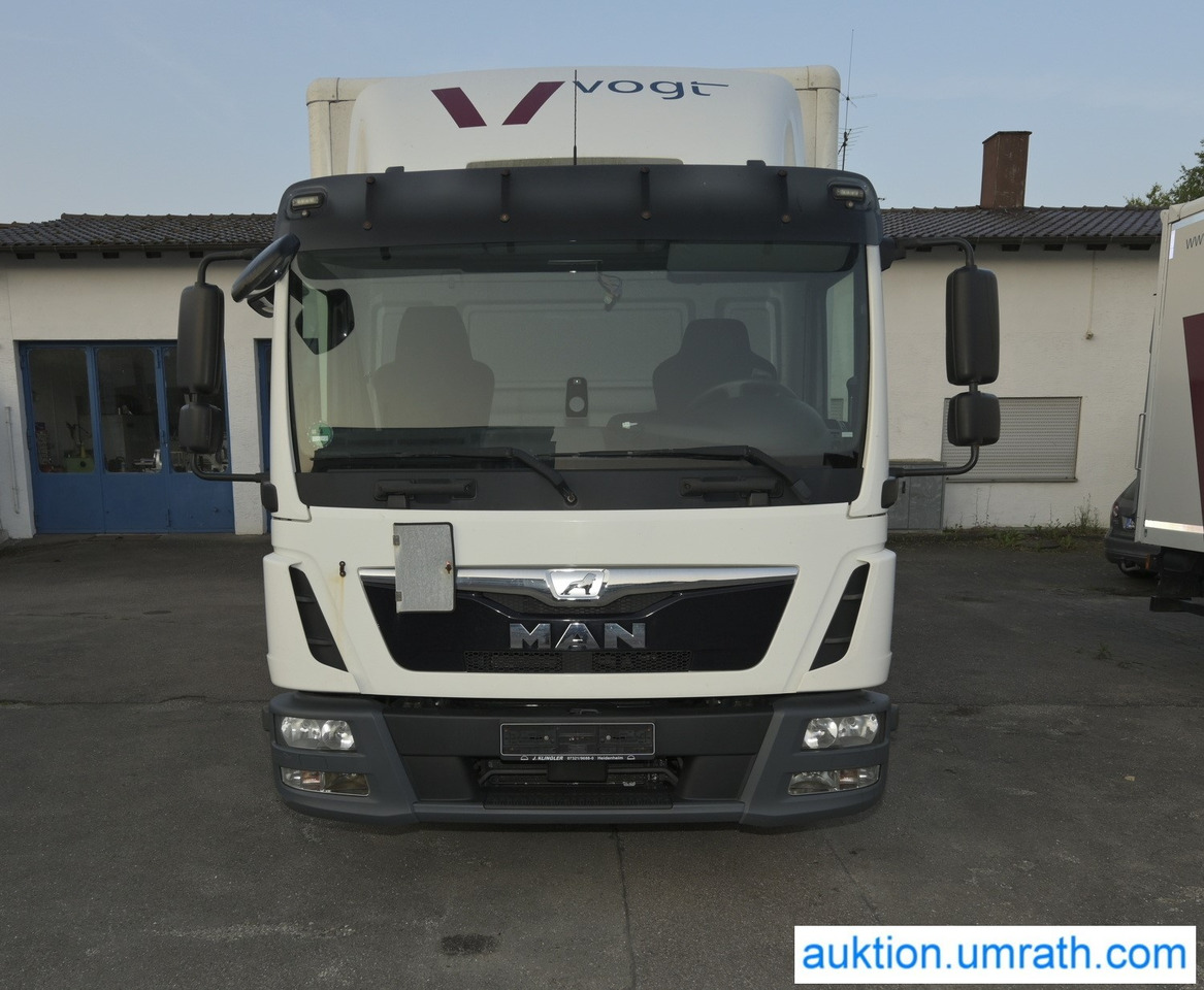 MAN (V182) TGL 12.250 4x2 L/BL Koffer Ladebordwand Klimaautomatik NAVI Luftfederung Automatikgetriebe EURO 6 - Dobozos felépítményű teherautó: 2 kép. MAN (V182) TGL 12.250 4x2 L/BL Koffer Ladebordwand Klimaautomatik NAVI Luftfederung Automatikgetriebe EURO 6 - Dobozos felépítményű teherautó: 2 kép.