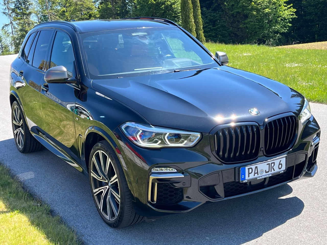 BMW X5 Baureihe X5 M50 d - Terepjáró/ SUV: 1 kép. BMW X5 Baureihe X5 M50 d - Terepjáró/ SUV: 1 kép.