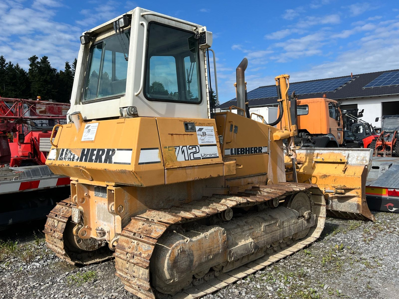 Liebherr PR 712 BL - Buldózer: 4 kép. Liebherr PR 712 BL - Buldózer: 4 kép.
