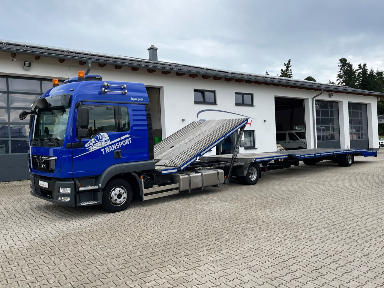 MAN TGL 8.250 Autotransp. mit FVG Ultraliner - Autószállító teherautó: 1 kép. MAN TGL 8.250 Autotransp. mit FVG Ultraliner - Autószállító teherautó: 1 kép.