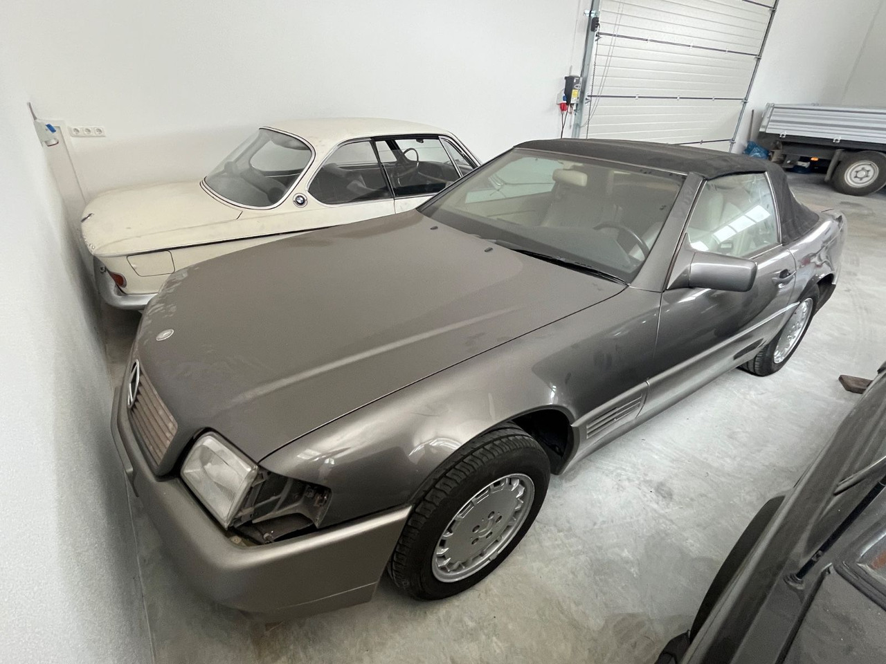 Mercedes-Benz SL 500 Deutsches Farhzeug aus 1. Hand ca. 60Tkm - Kabrió: 1 kép. Mercedes-Benz SL 500 Deutsches Farhzeug aus 1. Hand ca. 60Tkm - Kabrió: 1 kép.