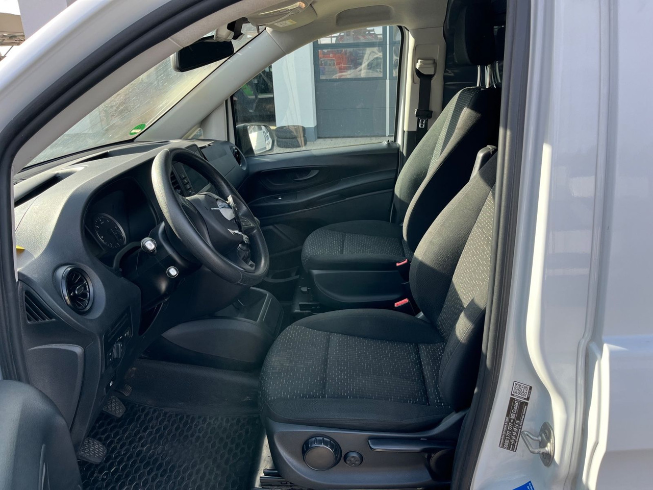 Kis furgon Mercedes-Benz Vito 116CDI 53384KM: 18 kép.