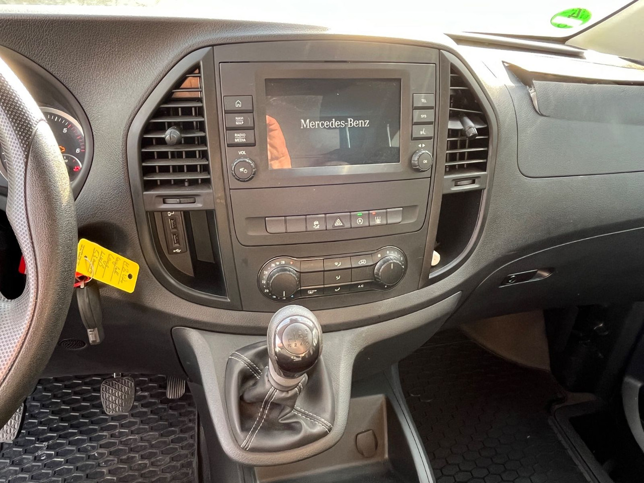 Kis furgon Mercedes-Benz Vito 116CDI 53384KM: 17 kép.