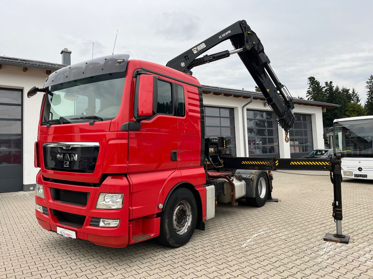 MAN TGX 18.400 mit Kran HIAB 288E P-5 HIPRO - Nyergesvontató: 4 kép. MAN TGX 18.400 mit Kran HIAB 288E P-5 HIPRO - Nyergesvontató: 4 kép.
