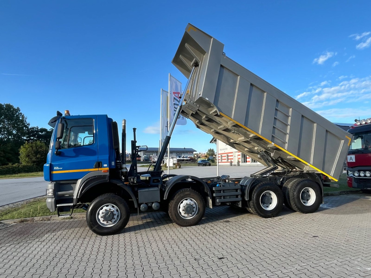 Tatra Phoenix 460T 158 8x8 20m³ Kippmulde - Billenőplatós teherautó: 3 kép. Tatra Phoenix 460T 158 8x8 20m³ Kippmulde - Billenőplatós teherautó: 3 kép.