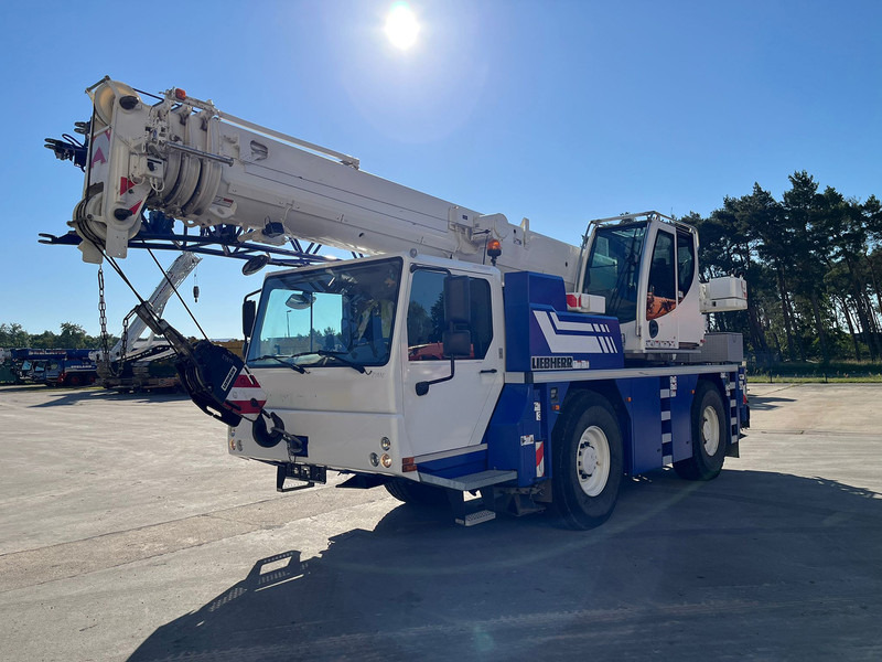 Liebherr LTM 1030-2.1 - Autódaru: 1 kép. Liebherr LTM 1030-2.1 - Autódaru: 1 kép.