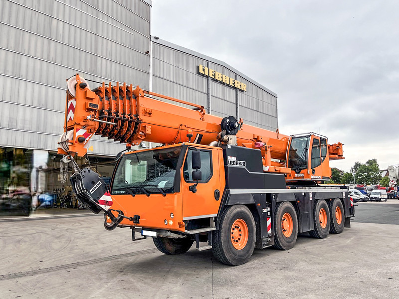 Liebherr LTM 1090-4.2 - Autódaru: 1 kép. Liebherr LTM 1090-4.2 - Autódaru: 1 kép.