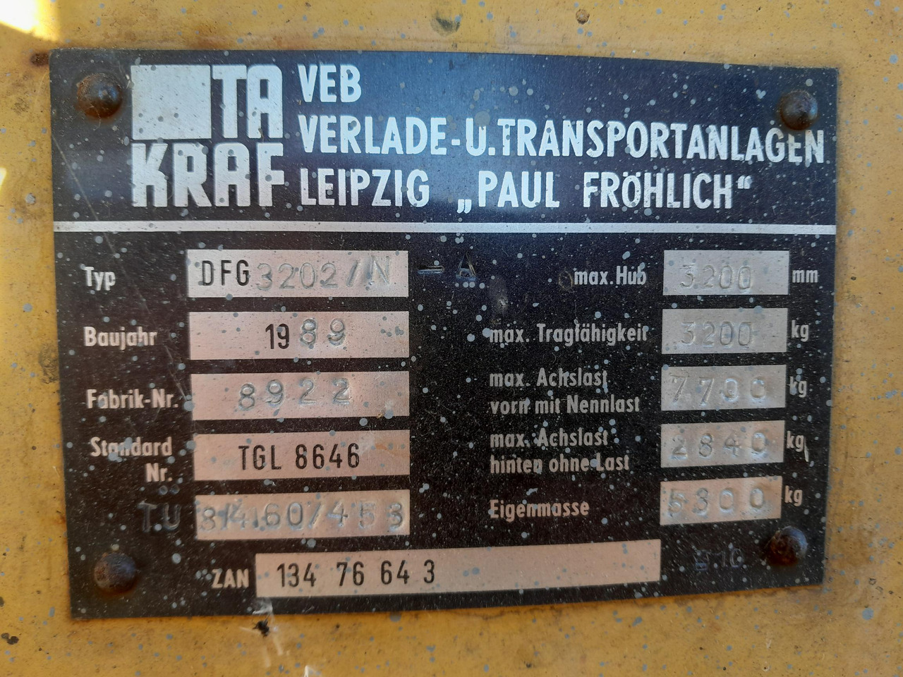 Takraf 3,2 ton diesel - Dízel targonca: 4 kép. Takraf 3,2 ton diesel - Dízel targonca: 4 kép.