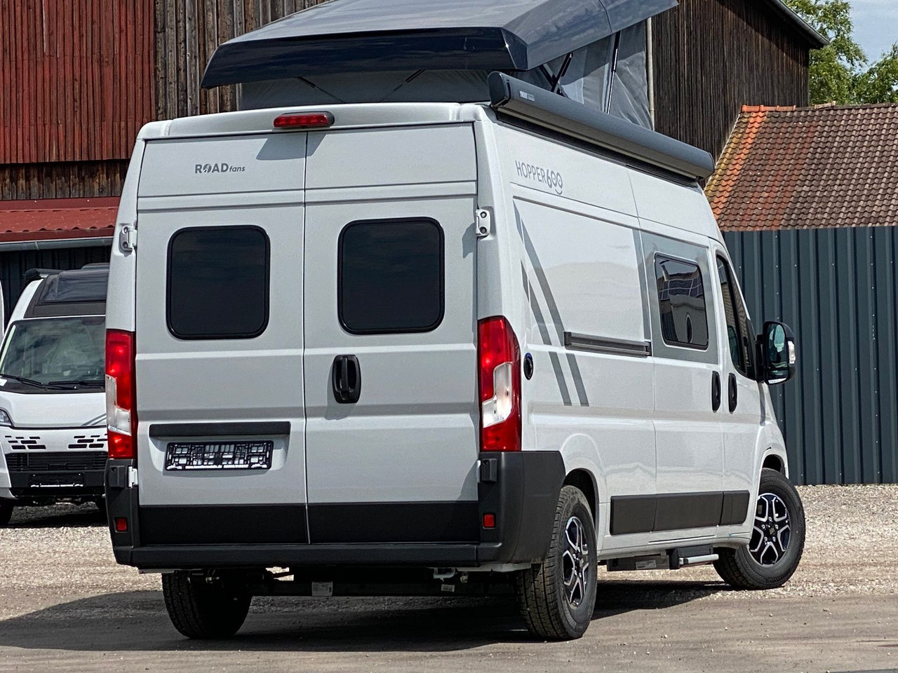 Carado CV 600 Aufstelldach, Automatik, white Label - Kempingautó: 5 kép. Carado CV 600 Aufstelldach, Automatik, white Label - Kempingautó: 5 kép.