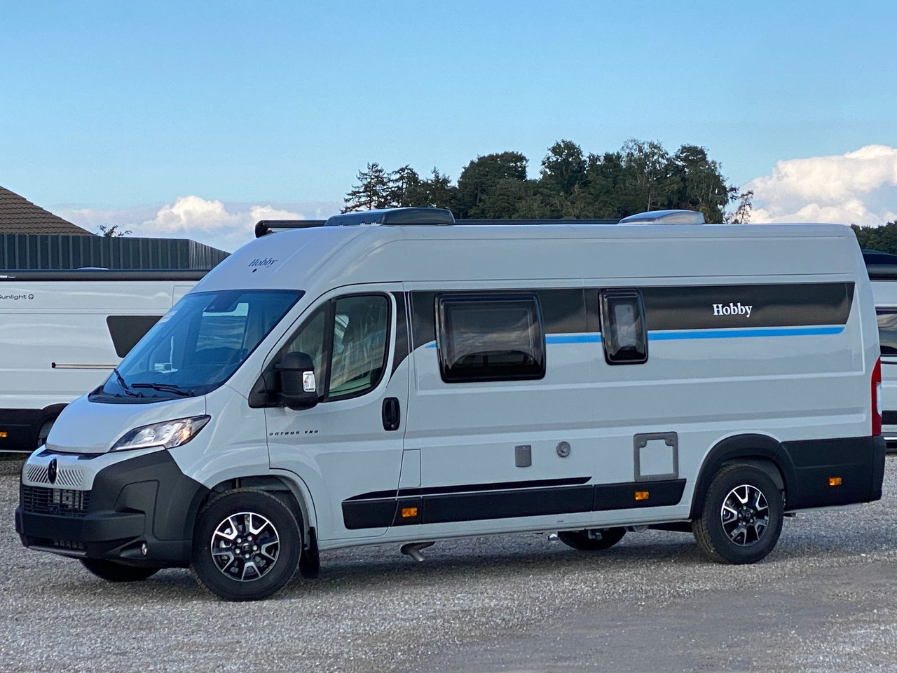 Carado ONTOUR Van 640 ET Modell 2025,Längsbetten - Kempingautó: 5 kép. Carado ONTOUR Van 640 ET Modell 2025,Längsbetten - Kempingautó: 5 kép.