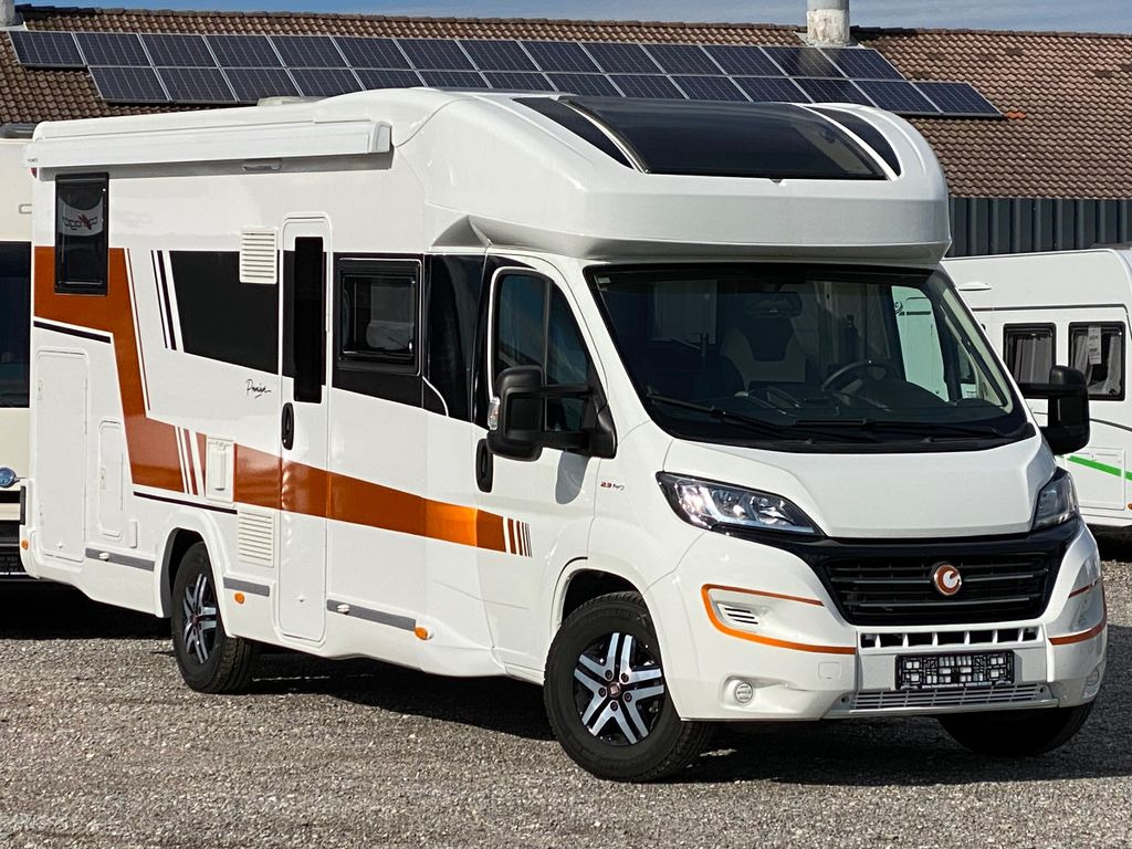 Chausson T 747, face to face - Félintegrált lakóautó: 2 kép. Chausson T 747, face to face - Félintegrált lakóautó: 2 kép.
