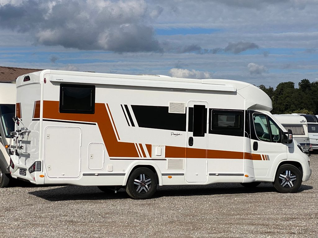 Chausson T 747, face to face - Félintegrált lakóautó: 4 kép. Chausson T 747, face to face - Félintegrált lakóautó: 4 kép.