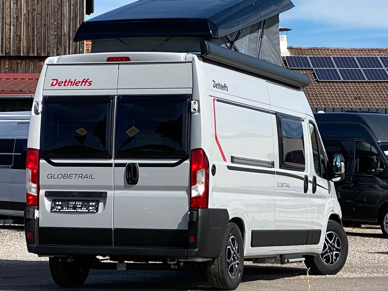 Dethleffs Globetrail 600 DS *2025*Automatik,Aufstelldach - Kempingautó: 3 kép. Dethleffs Globetrail 600 DS *2025*Automatik,Aufstelldach - Kempingautó: 3 kép.