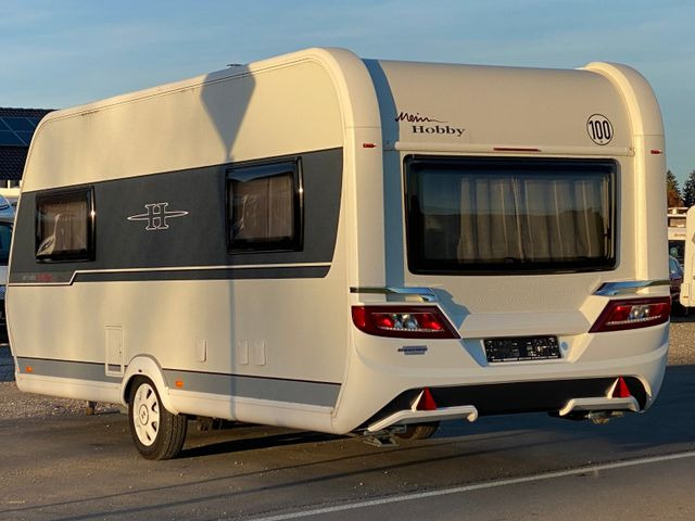 Hobby 495 UL, Einzellbetten, Mover, Vorzelt, - Lakókocsi: 3 kép. Hobby 495 UL, Einzellbetten, Mover, Vorzelt, - Lakókocsi: 3 kép.