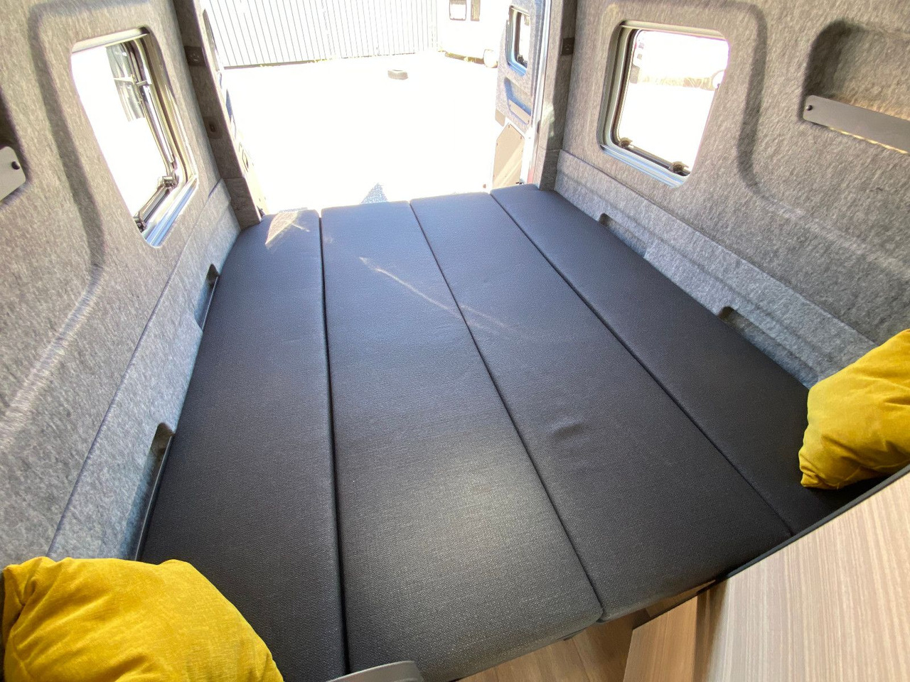 Kempingautó Hobby Maxia Van 680 DT, 2 Personen Fahrzeug, ACC: 18 kép.