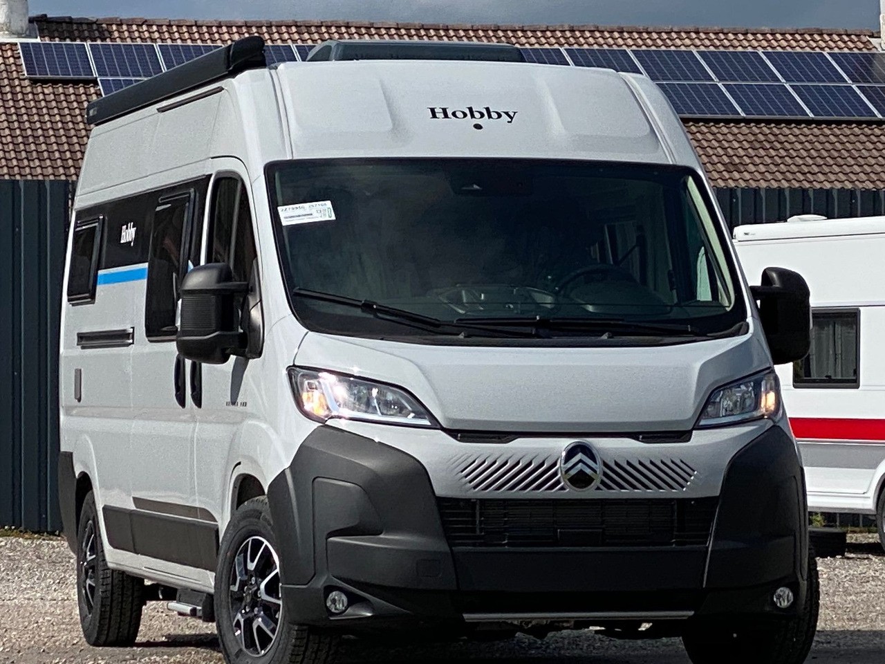 Hobby Ontour Van 600 FT,ACC,Navi,Markise - Kempingautó: 1 kép. Hobby Ontour Van 600 FT,ACC,Navi,Markise - Kempingautó: 1 kép.