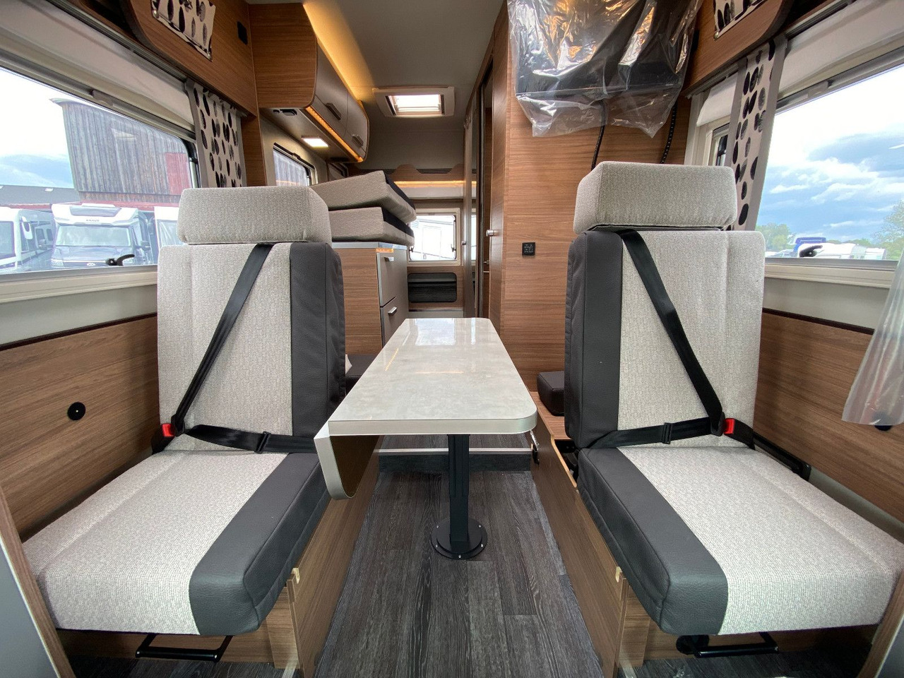 Félintegrált lakóautó Knaus Tourer Van Vansation 500 LT, AHK,SAT,TV: 9 kép.