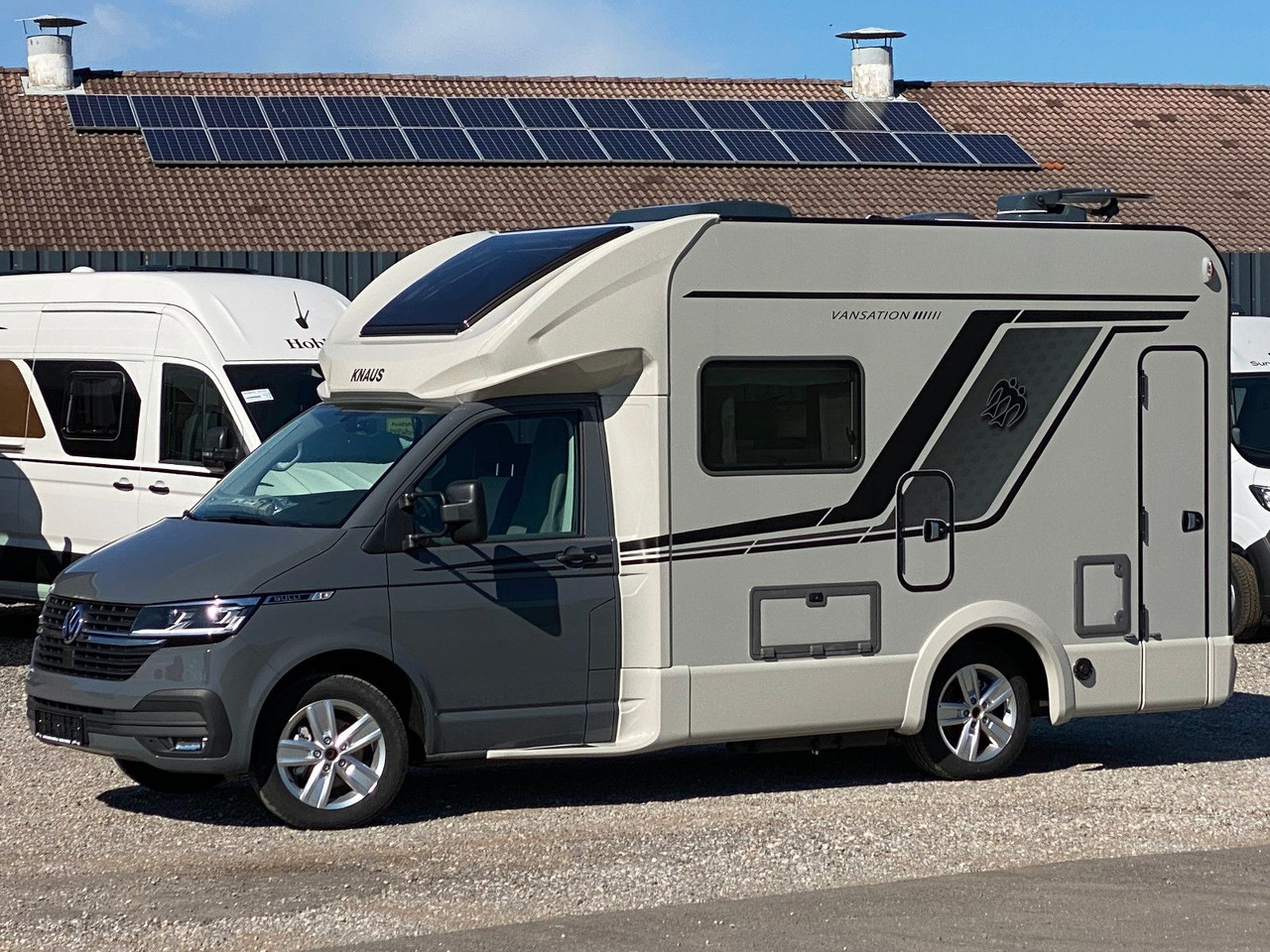 Knaus Tourer Van Vansation 500 LT, ohne Slidebett - Félintegrált lakóautó: 4 kép. Knaus Tourer Van Vansation 500 LT, ohne Slidebett - Félintegrált lakóautó: 4 kép.