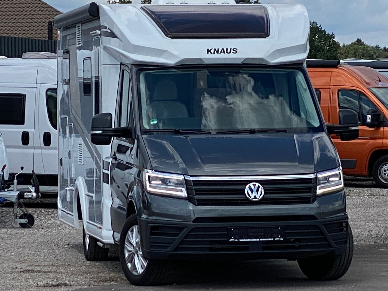 Knaus Van TI PLUS Platinium Selection 650 MEG,Automat - Félintegrált lakóautó: 4 kép. Knaus Van TI PLUS Platinium Selection 650 MEG,Automat - Félintegrált lakóautó: 4 kép.