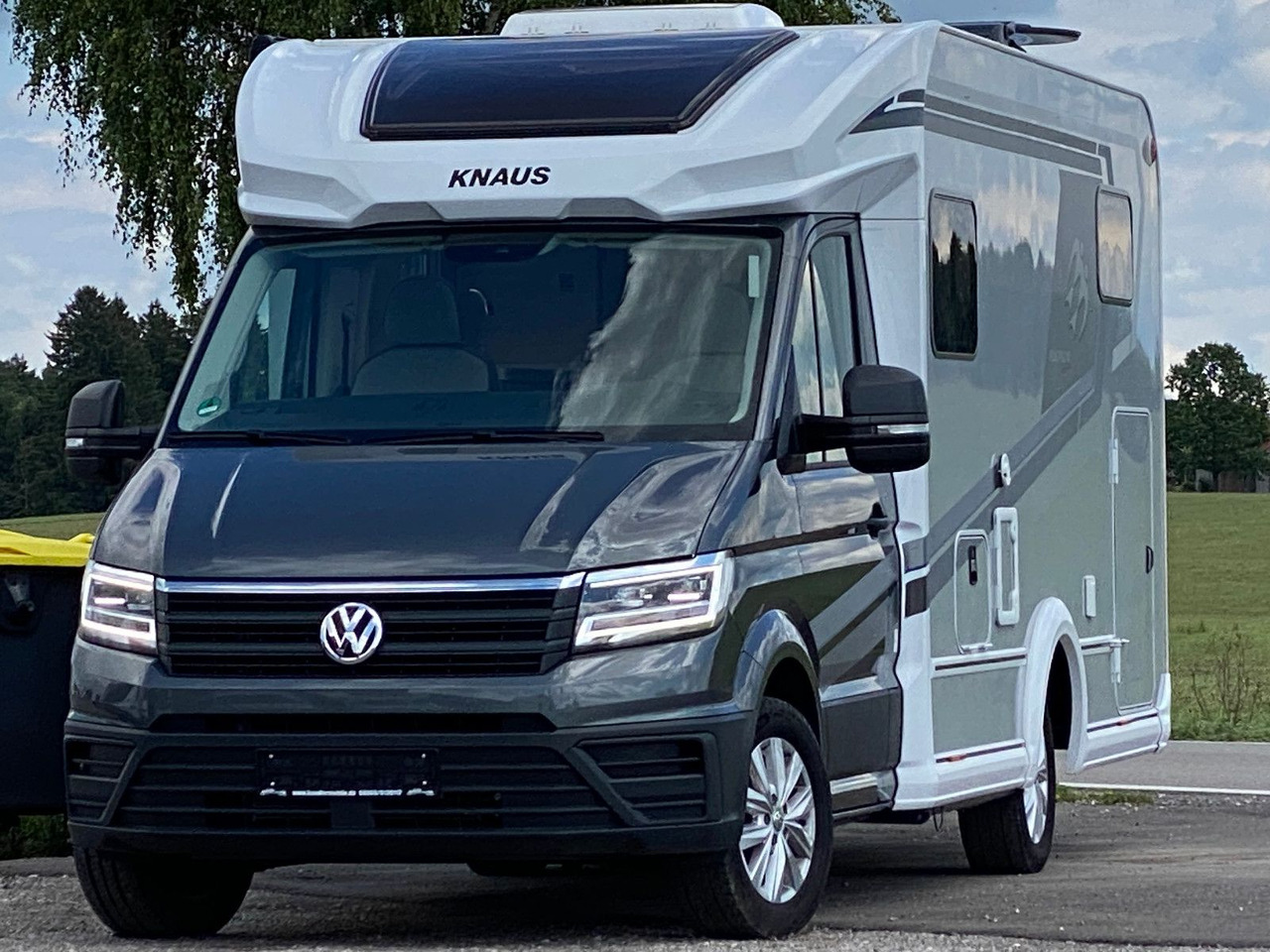 Knaus Van TI PLUS Platinium Selection 650 MEG,Automat - Félintegrált lakóautó: 2 kép. Knaus Van TI PLUS Platinium Selection 650 MEG,Automat - Félintegrált lakóautó: 2 kép.