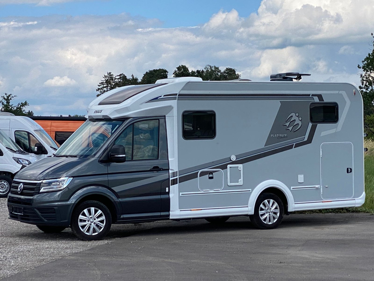 Knaus Van TI PLUS Platinium Selection 650 MEG,Automat - Félintegrált lakóautó: 3 kép. Knaus Van TI PLUS Platinium Selection 650 MEG,Automat - Félintegrált lakóautó: 3 kép.