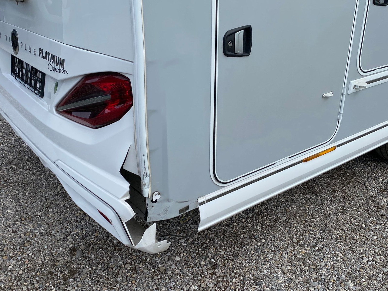 Knaus Van TI PLUS Platinium Selection 650 MEG,Automat - Félintegrált lakóautó: 3 kép. Knaus Van TI PLUS Platinium Selection 650 MEG,Automat - Félintegrált lakóautó: 3 kép.
