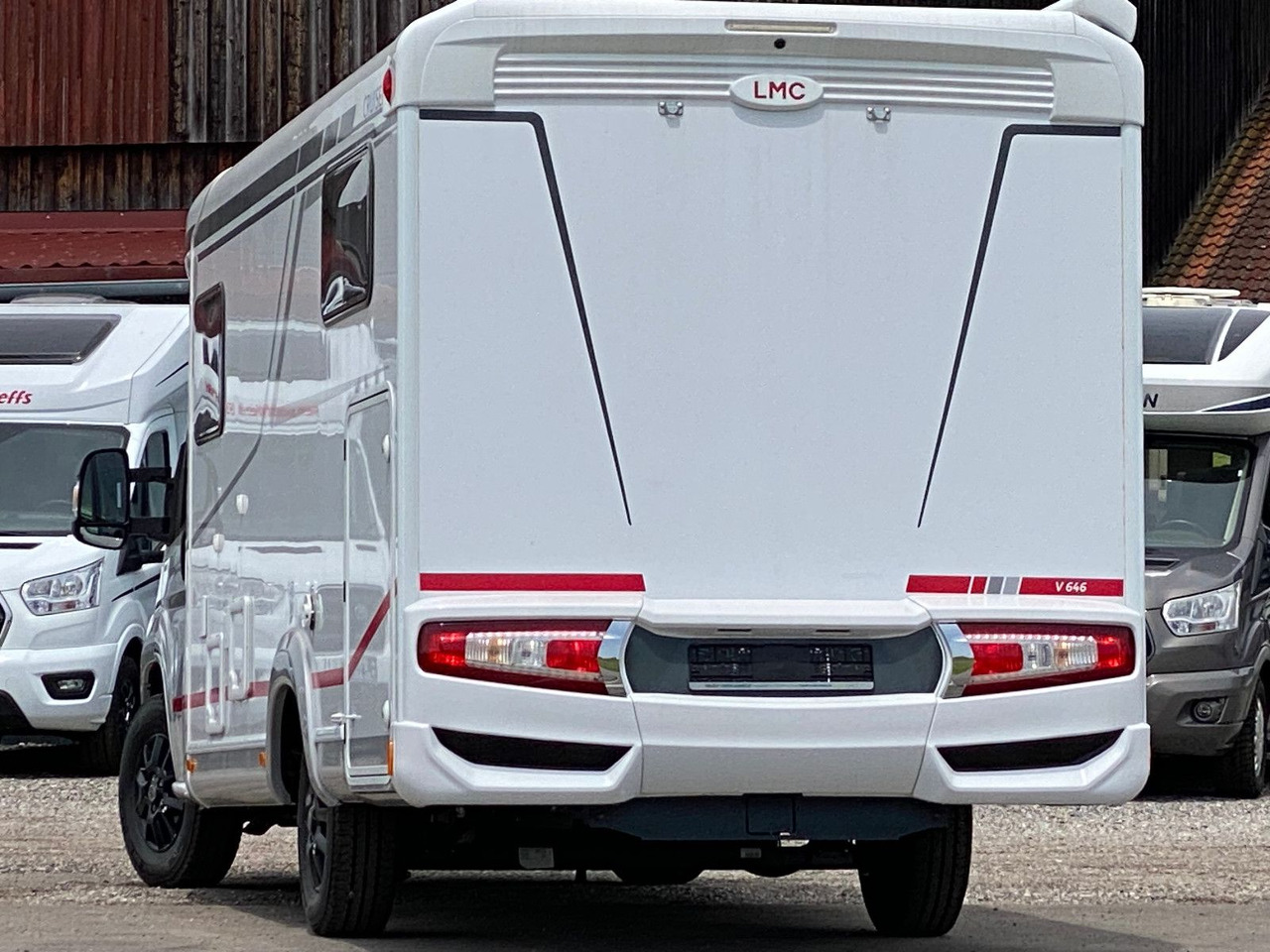 LMC Cruiser V 646 G, SAT, Navi, Sondermodell,16 Zoll - Félintegrált lakóautó: 5 kép. LMC Cruiser V 646 G, SAT, Navi, Sondermodell,16 Zoll - Félintegrált lakóautó: 5 kép.