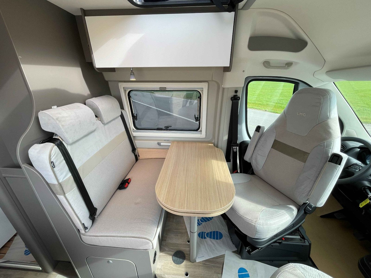 Kempingautó LMC INNOVAN 600 ,ASD, Aufstelldach,26 Modell,Navi: 36 kép.