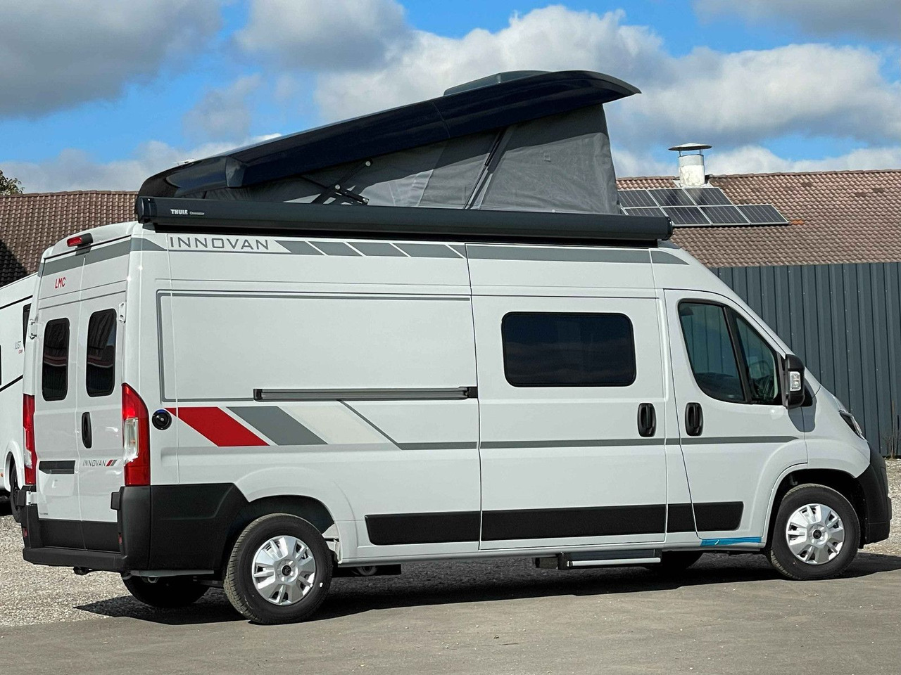 Kempingautó LMC INNOVAN 600 ,ASD, Aufstelldach,26 Modell,Navi: 11 kép.